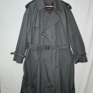 Moore's Men's Green Trench Coat With Zip Out Liner Size 42